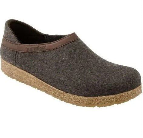 Men's Grizzly Clog with Closed Back